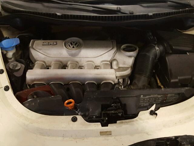 3VWRF31Y49M401313 - 2009 VOLKSWAGEN NEW BEETLE 奶油色 照片 7