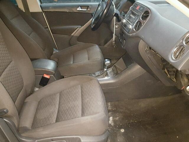 WVGBV75N99W534143 - 2009 VOLKSWAGEN TIGUAN SE SILVER photo 5