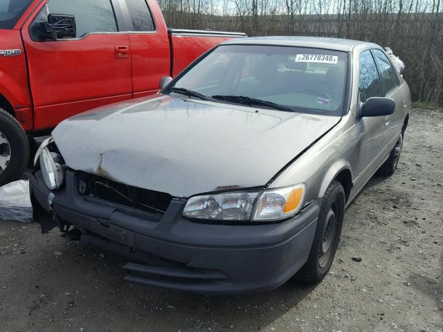 JT2BG22K410593869 - 2001 TOYOTA CAMRY CE BEIGE photo 2