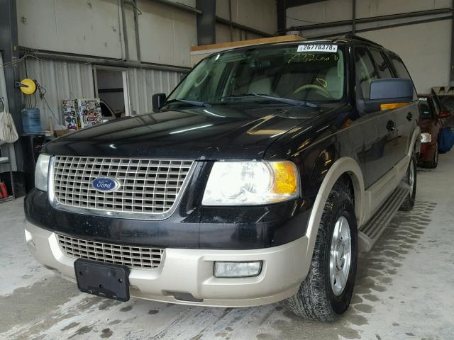 1FMFU17585LA32668 - 2005 FORD EXPEDITION BLACK photo 2