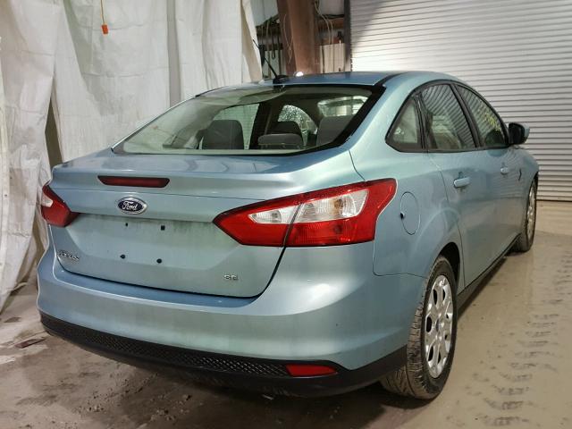 1FAHP3F25CL173496 - 2012 FORD FOCUS SE BLUE photo 4