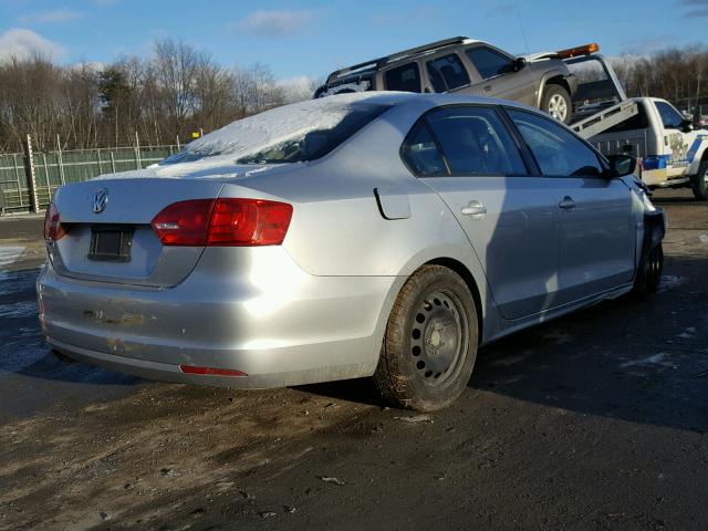 3VW2K7AJXCM335493 - 2012 VOLKSWAGEN JETTA BASE 银色 照片 4