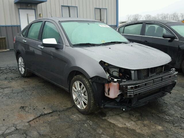 1FAHP3HN3AW198822 - 2010 FORD FOCUS SEL GRAY photo 1