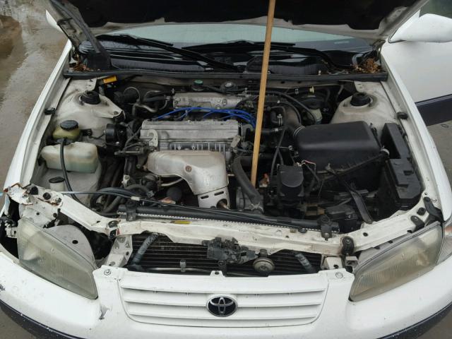 JT2BG22K5X0380325 - 1999 TOYOTA CAMRY LE WHITE photo 7