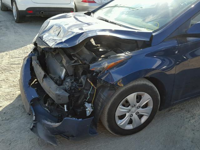 5NPDH4AEXGH681535 - 2016 HYUNDAI ELANTRA SE BLUE photo 9