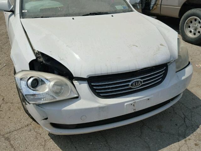 KNAGE124985190382 - 2008 KIA OPTIMA LX WHITE photo 9