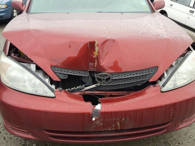 JTDBE32K020108860 - 2002 TOYOTA CAMRY LE RED photo 7