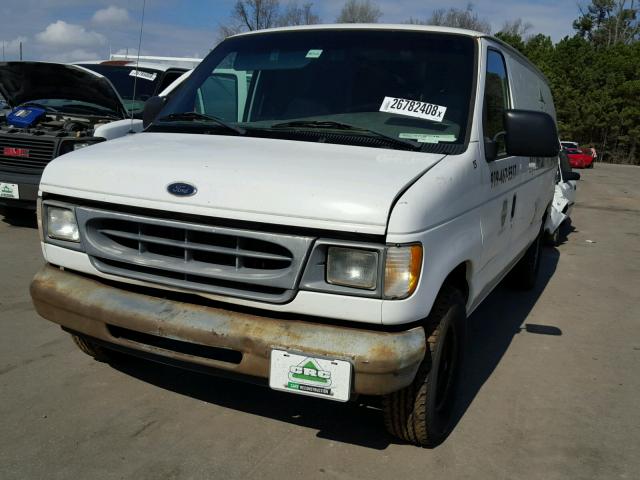 1FTRE1429YHB26218 - 2000 FORD ECONOLINE WHITE photo 2