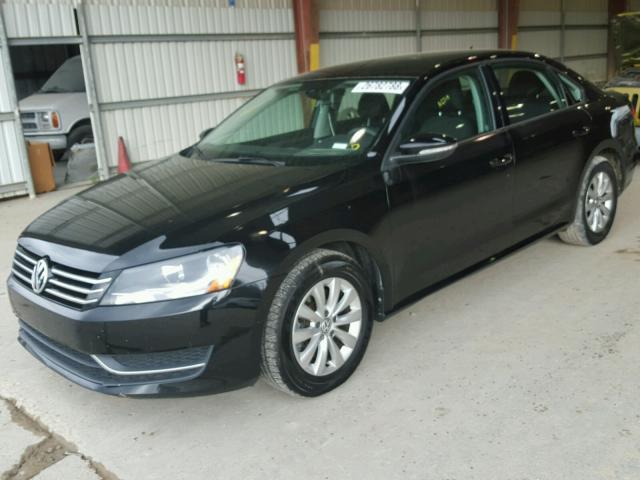 1VWAP7A3XCC045805 - 2012 VOLKSWAGEN PASSAT S BLACK photo 2