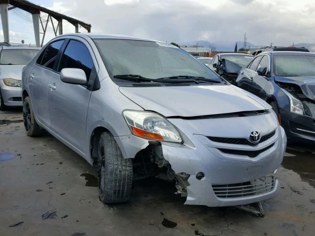 JTDBT923471107925 - 2007 TOYOTA YARIS SILVER photo 1