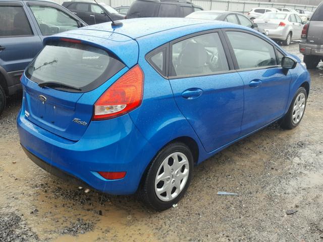 3FADP4EJXDM103375 - 2013 FORD FIESTA SE BLUE photo 4