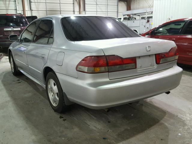 1HGCG16592A013779 - 2002 HONDA ACCORD EX SILVER photo 3