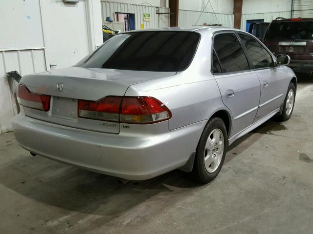 1HGCG16592A013779 - 2002 HONDA ACCORD EX SILVER photo 4