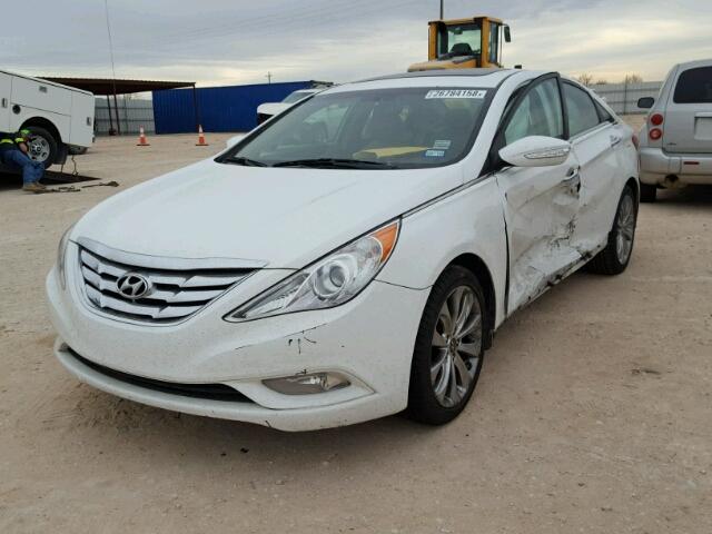 5NPEC4AB2BH264881 - 2011 HYUNDAI SONATA SE WHITE photo 2