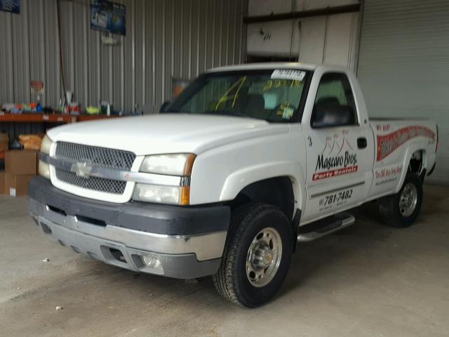 1GCHC24234E384690 - 2004 CHEVROLET SILVERADO WHITE photo 2