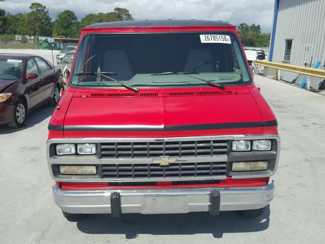 1GCEG25H1PF318714 - 1993 CHEVROLET G20 RED photo 9