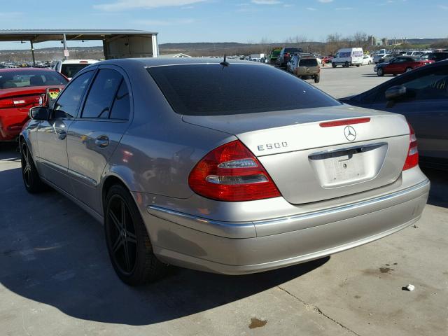 WDBUF70J64A530991 - 2004 MERCEDES-BENZ E 500 GRAY photo 3