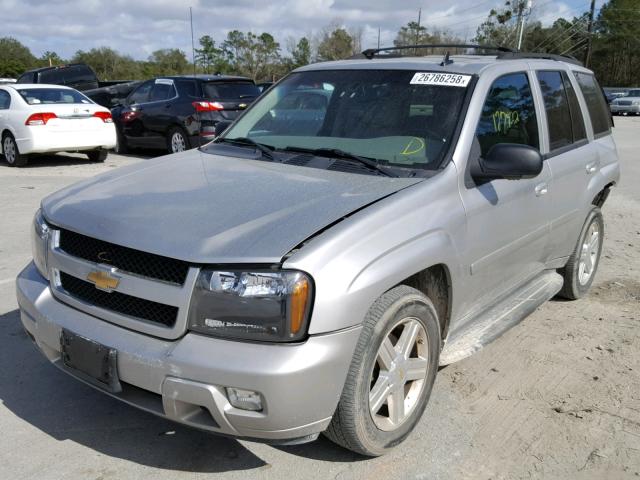 1GNDS13S182201945 - 2008 CHEVROLET TRAILBLAZE SILVER photo 2