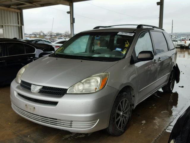 5TDZA23C15S354412 - 2005 TOYOTA SIENNA CE SILVER photo 2