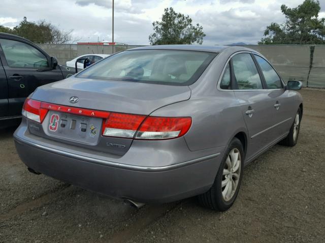 KMHFC46F06A122988 - 2006 HYUNDAI AZERA SE GRAY photo 4