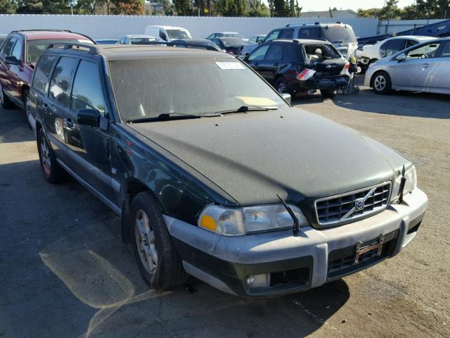 YV1LZ56D4X2548182 - 1999 VOLVO V70 XC GREEN photo 1