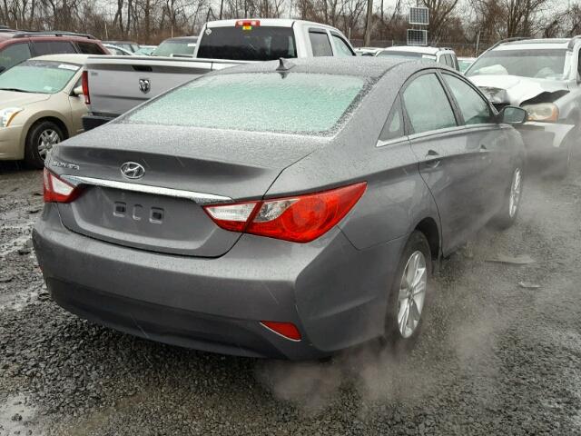 5NPEB4AC0EH876738 - 2014 HYUNDAI SONATA GLS GRAY photo 4