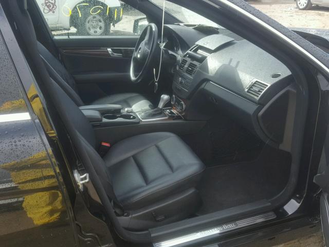 WDDGF5EB2BA446934 - 2011 MERCEDES-BENZ C 300 BLACK photo 5