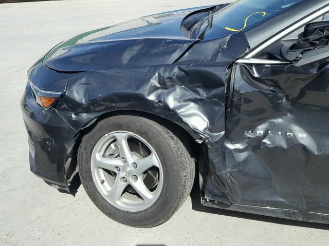 1G1ZB5ST3HF197950 - 2017 CHEVROLET MALIBU LS ნაცრისფერი ფოტო 9