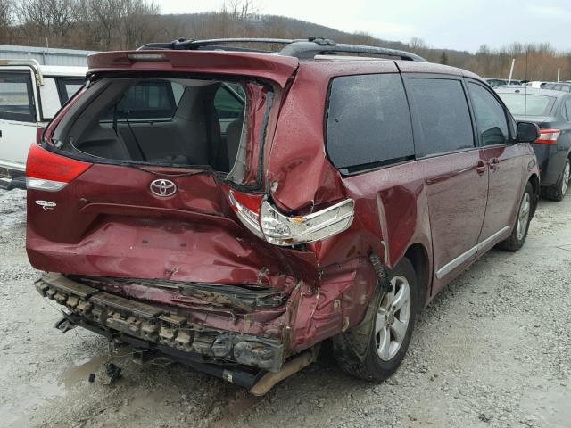 5TDKK3DC2DS319539 - 2013 TOYOTA SIENNA LE RED photo 4