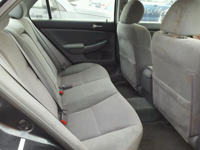 1HGCM563X4A025005 - 2004 HONDA ACCORD LX GRAY photo 6