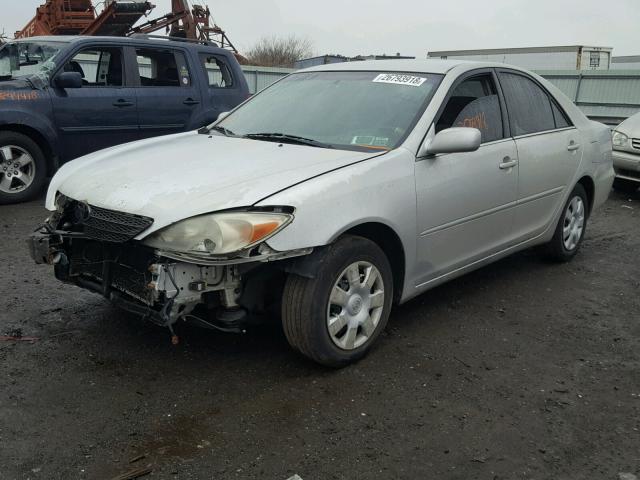 4T1BE32K93U723557 - 2003 TOYOTA CAMRY LE SILVER photo 2