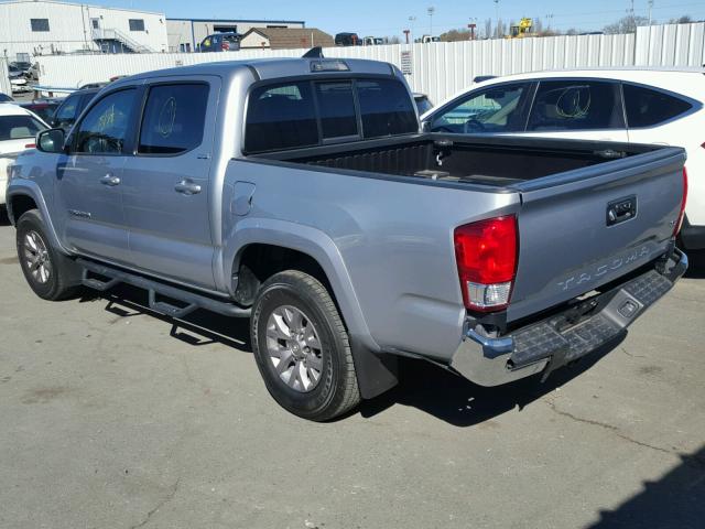 3TMAZ5CNXHM033045 - 2017 TOYOTA TACOMA DOU GRAY photo 3