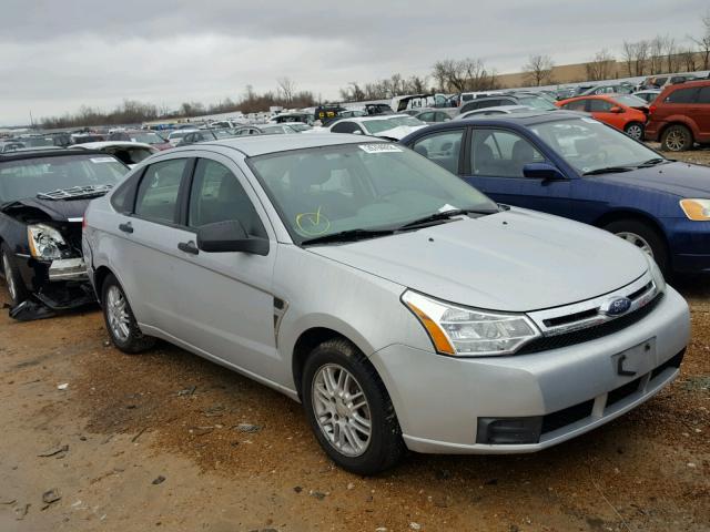 1FAHP35N98W143855 - 2008 FORD FOCUS SE SILVER photo 1