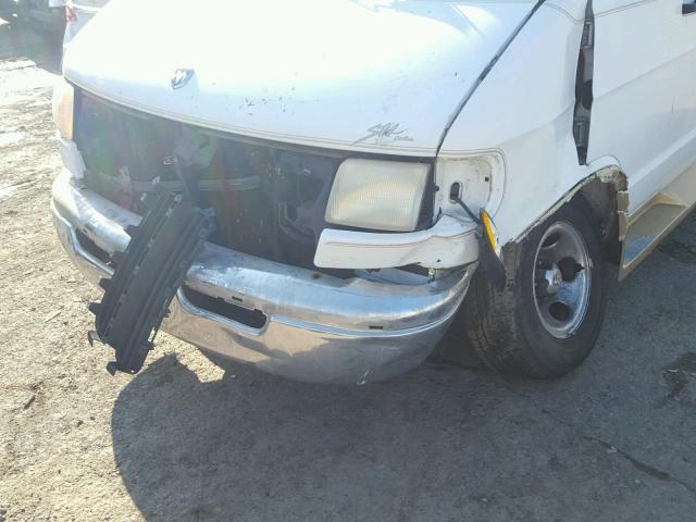 2B6HB11YXWK104420 - 1998 DODGE RAM VAN B1 WHITE photo 9