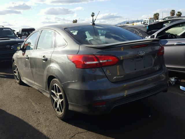 1FADP3F2XGL406986 - 2016 FORD FOCUS SE GRAY photo 3