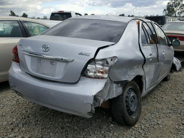 JTDBT923684028059 - 2008 TOYOTA YARIS SILVER photo 4