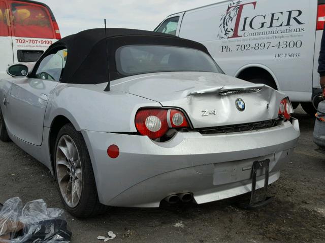 4USBT33585LS54905 - 2005 BMW Z4 2.5 SILVER photo 3