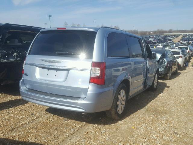 2C4RC1BG1DR808352 - 2013 CHRYSLER TOWN & COU BLUE photo 4