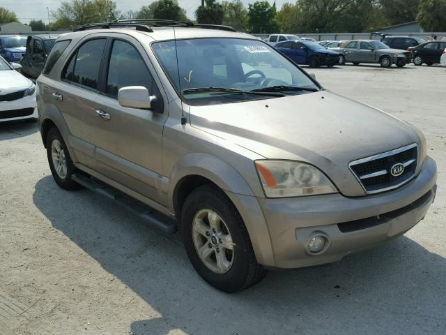 KNDJC733755350374 - 2005 KIA SORENTO EX GOLD photo 1