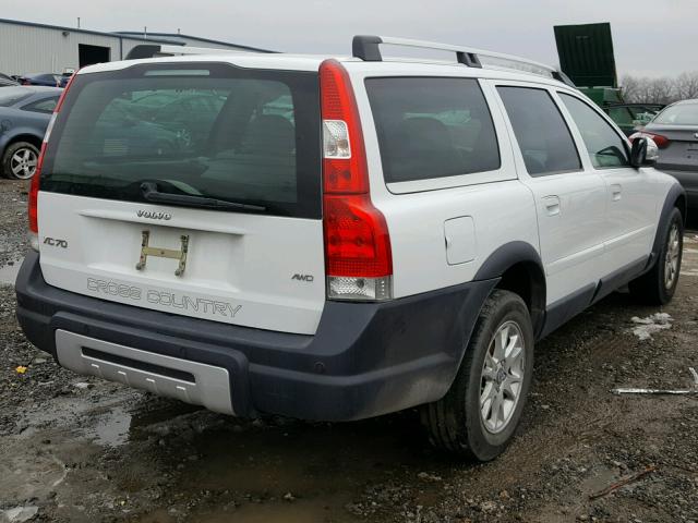 YV4SZ592571256877 - 2007 VOLVO XC70 WHITE photo 4