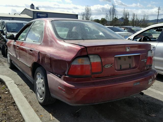 1HGCD563XVA217705 - 1997 HONDA ACCORD LX RED photo 3