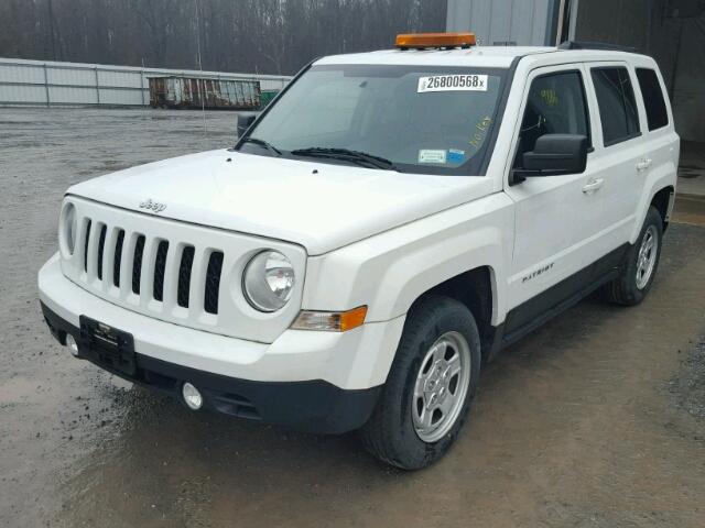 1C4NJPBA1CD686600 - 2012 JEEP PATRIOT SP WHITE photo 2