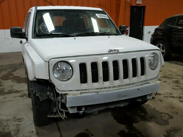 1C4NJPAB3FD372901 - 2015 JEEP PATRIOT WHITE photo 9