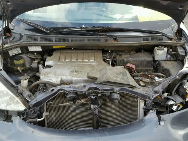 5TDYK4CC8AS331689 - 2010 TOYOTA SIENNA XLE GRAY photo 7