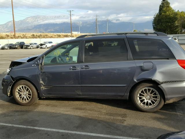 5TDYK4CC8AS331689 - 2010 TOYOTA SIENNA XLE GRAY photo 9