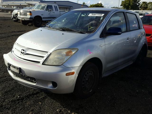 JTKKT624850111902 - 2005 TOYOTA SCION XA SILVER photo 2