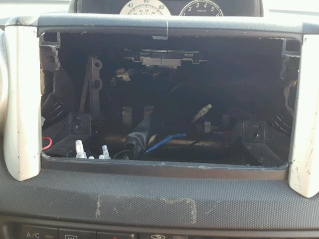 JTKKT624850111902 - 2005 TOYOTA SCION XA SILVER photo 9