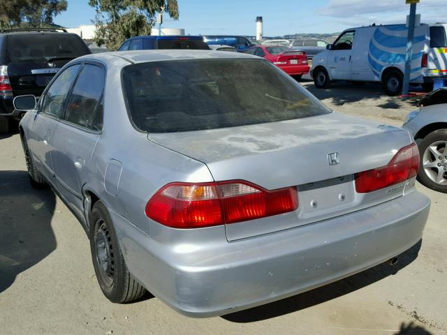 JHMCG5641XC040983 - 1999 HONDA ACCORD LX SILVER photo 3