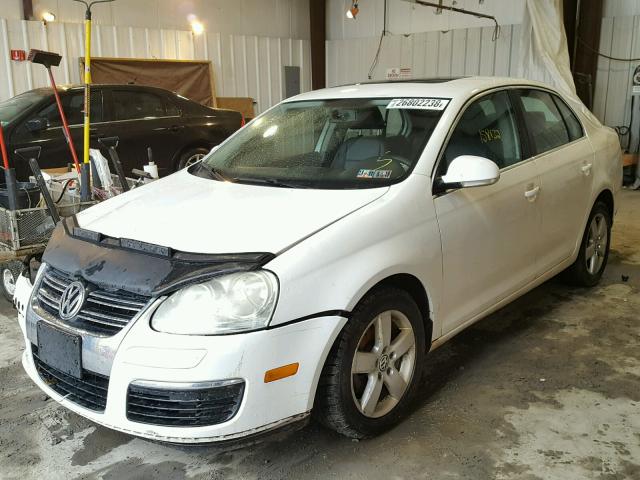 3VWRZ71K19M054632 - 2009 VOLKSWAGEN JETTA SE WHITE photo 2