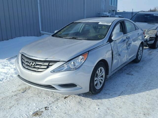 5NPEB4AC1BH007786 - 2011 HYUNDAI SONATA GLS SILVER photo 2